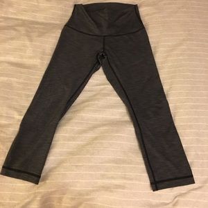 Lululemon Gray Cropped Spandex Pants Sz 8